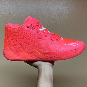 Puma MB.01 'Breast Cancer Awareness' Size 14